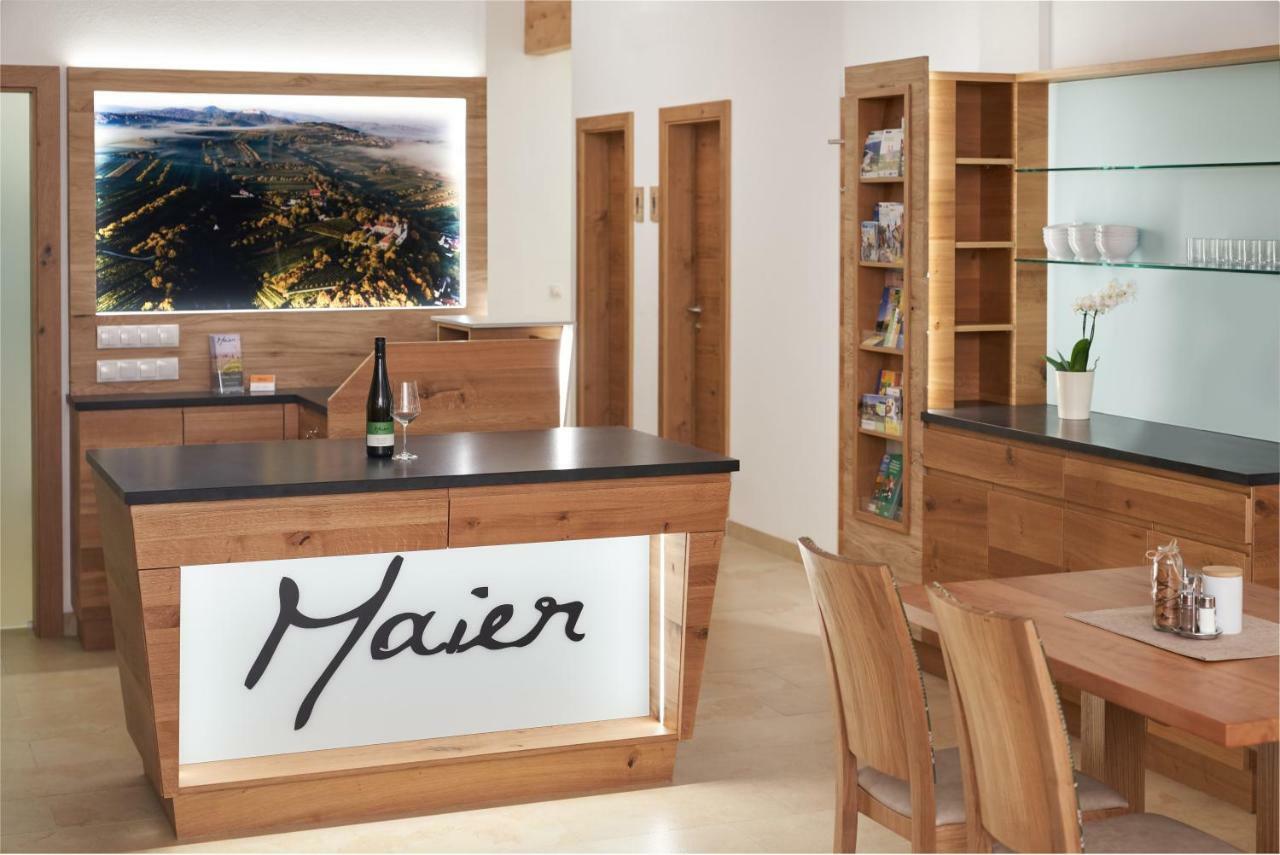 Weinhof - Gaestehaus Maier Angern Bagian luar foto